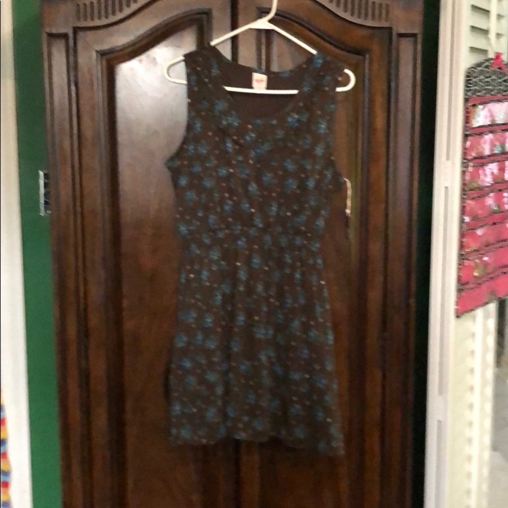 Cute brown dress